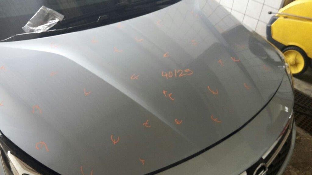 Ausbeulen ohne Lackieren in Reiden - Dellenentfernung ohne Lackschaden bei Carrosserie Krebs